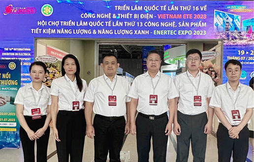 海阔天高 ，，，，，，，“颐越”千里